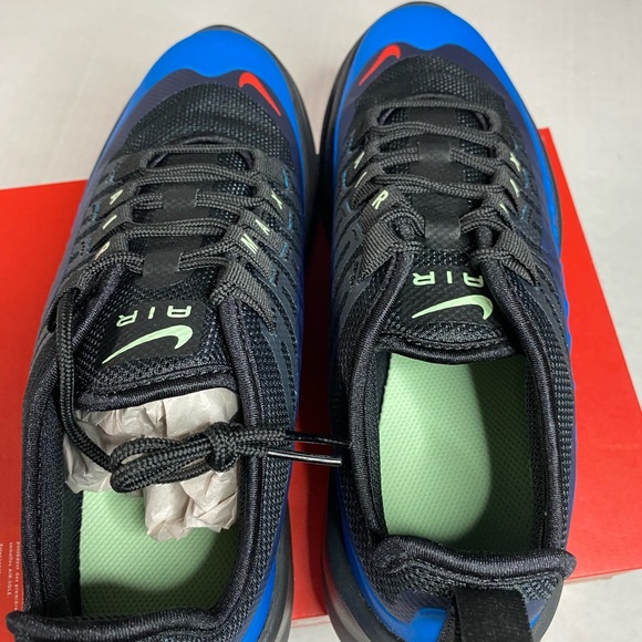 Nike Air Max Axis size 7Y - Picture 6 of 16